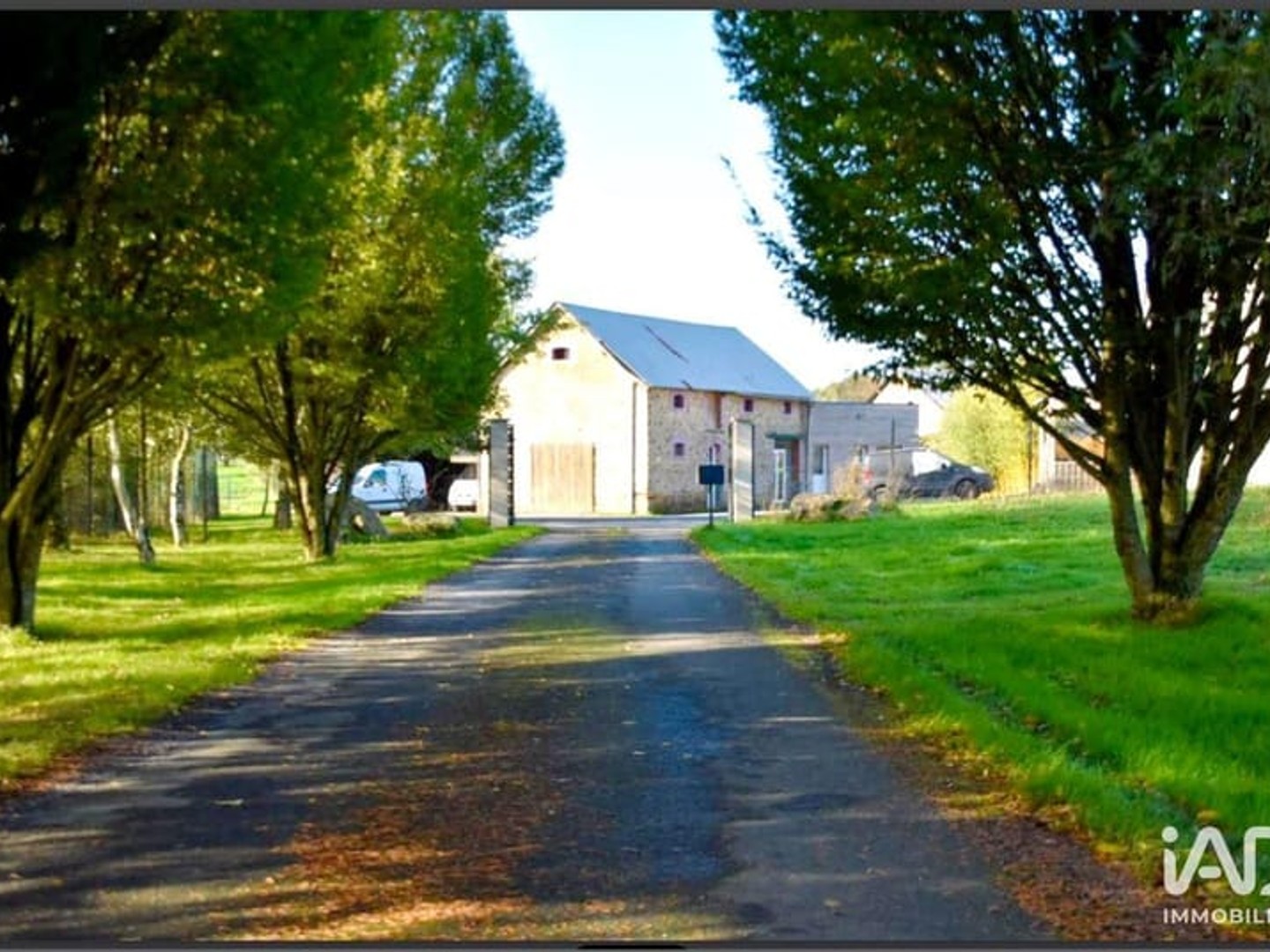 Immeuble commercial 131 m²