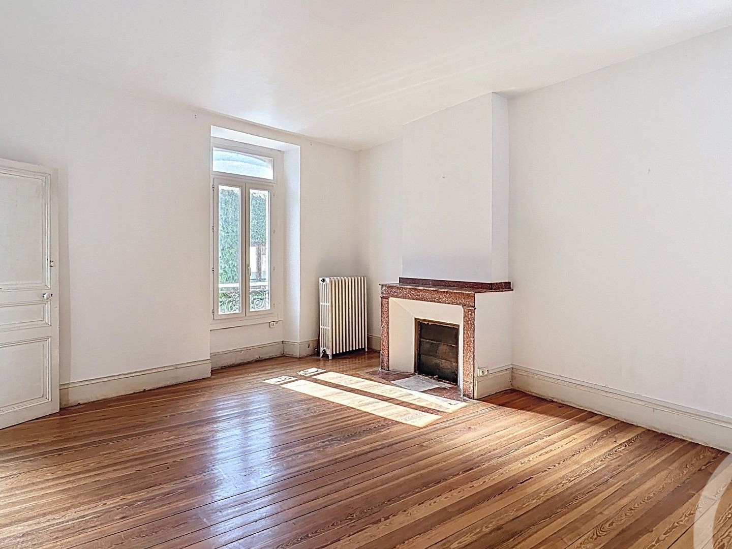 Immeuble à vendre - 10 pièces - 214m2 - Castillon-En-Cous... (09800)
