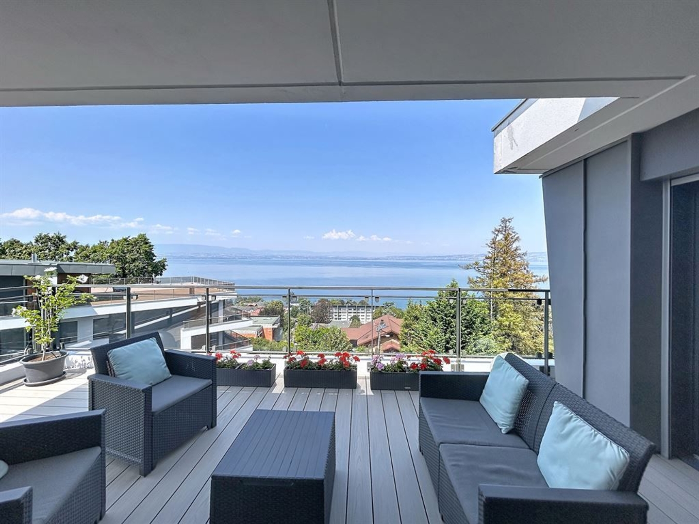 Appartement à vendre - 4 pièces - 119m2 - Évian-Les-Bains (74500)