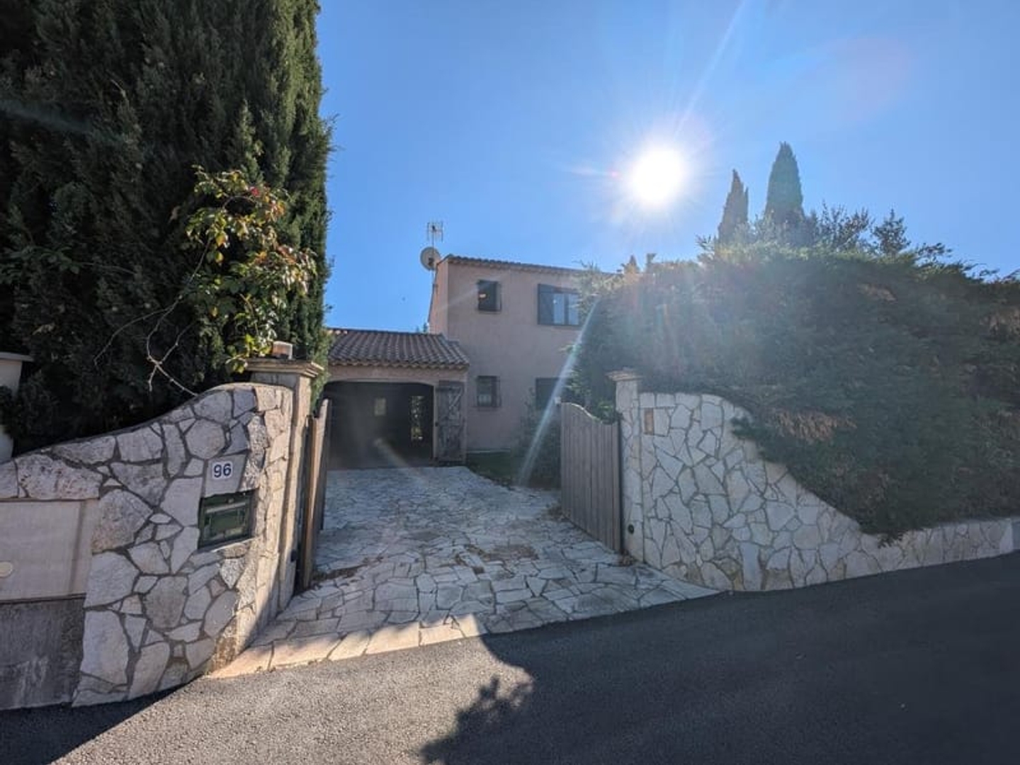 Maison à vendre - 5 pièces - 112m2 - Le Cannet-Des-Maures (83340)