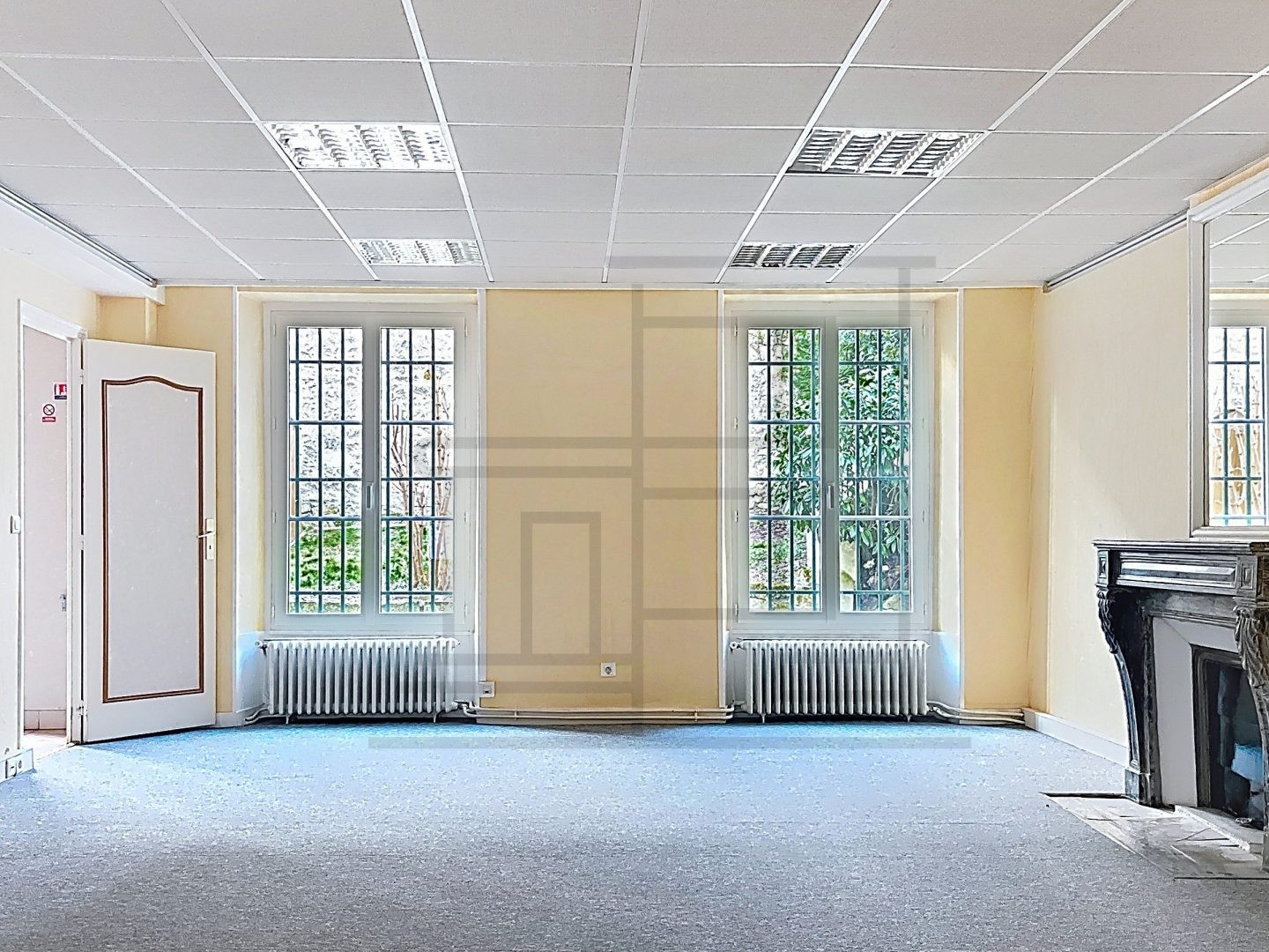Locaux à vendre - 6 pièces - 175m2 - Beaumont-Sur-Oise (95260)