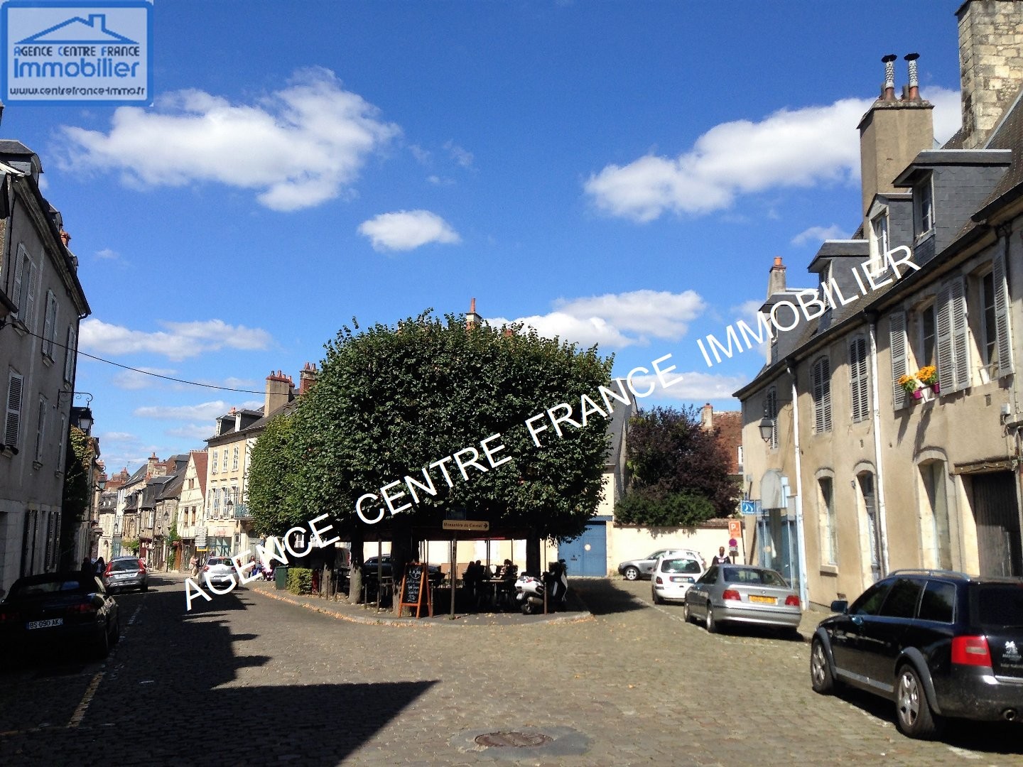 Immeuble à vendre - 7 pièces - 122m2 - Bourges (18000)