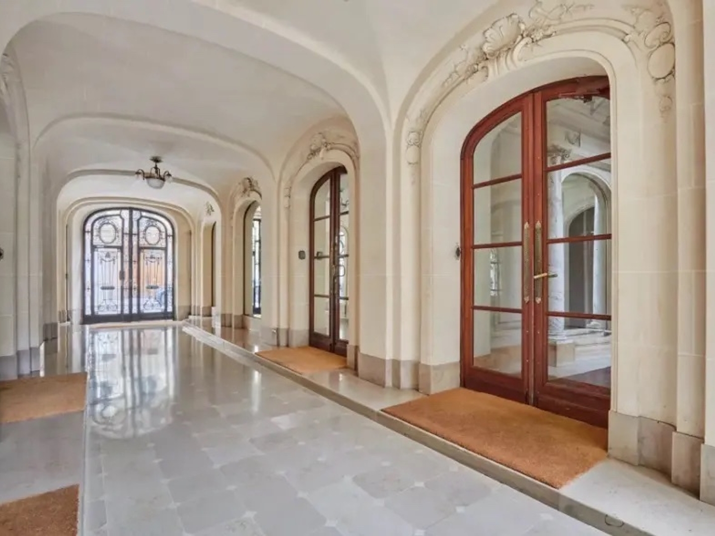 Vends t6 et plus - 293 m² - Paris