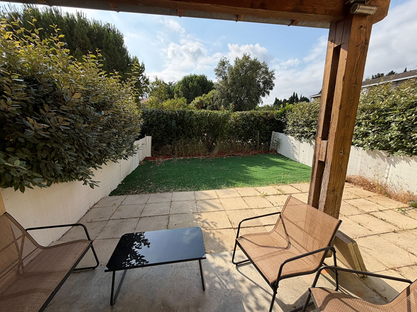 CARCASSONNE Résidence Di Castelli 2 maison rénovée et meublée avec 3 chambres jardin garage et piscine collective