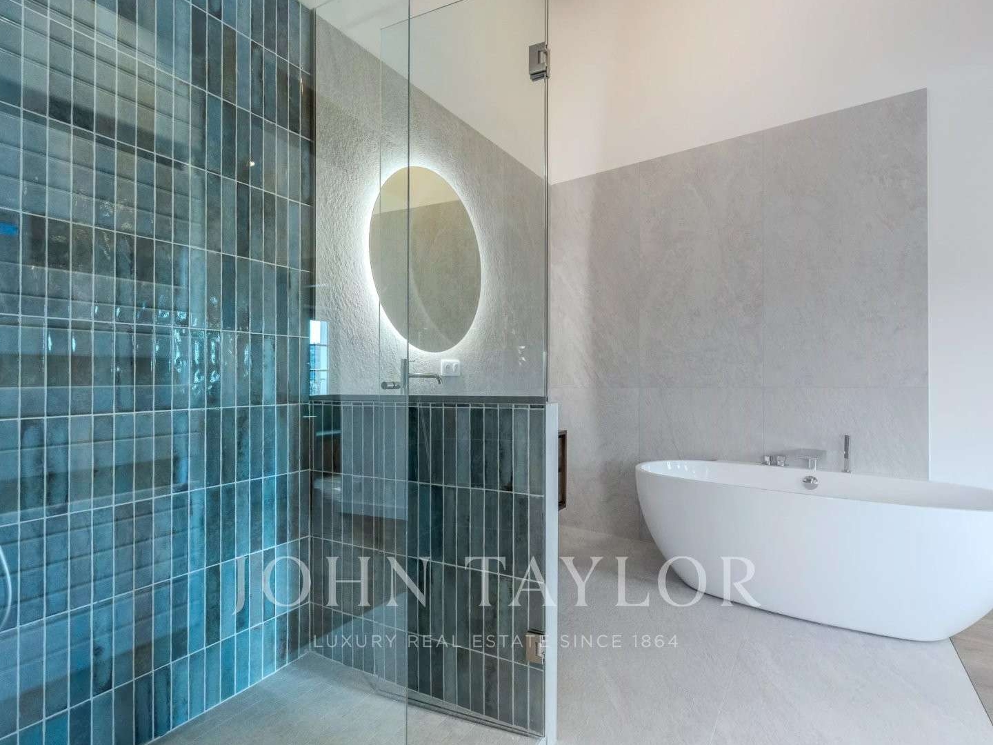 Maison 13 pièces 208 m²
