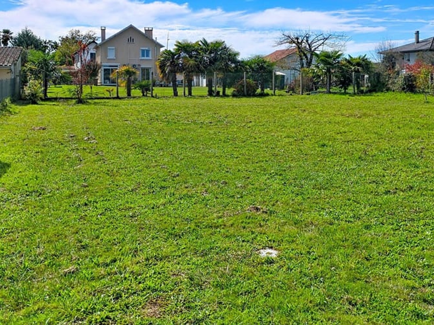 Terrain 782 m²