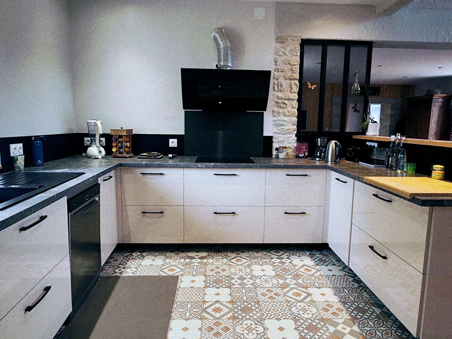 Maison à vendre - 5 pièces - 180m2 - Saint-Pierre-Le-V... (85420)