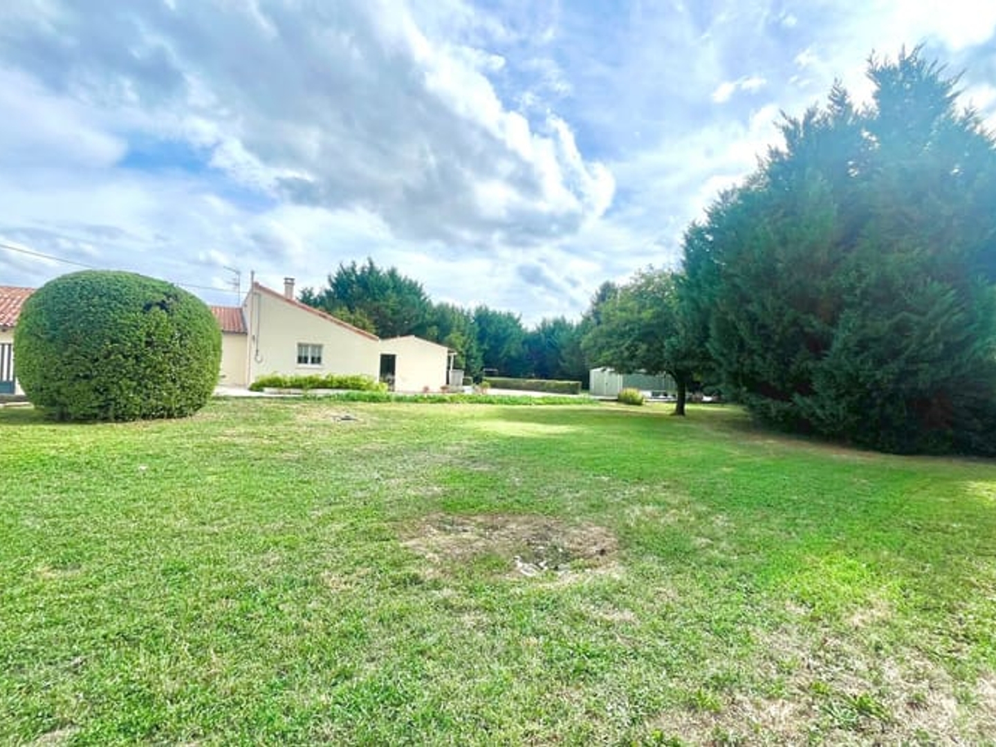 Maison à vendre - 5 pièces - 153m2 - Courcoury (17100)
