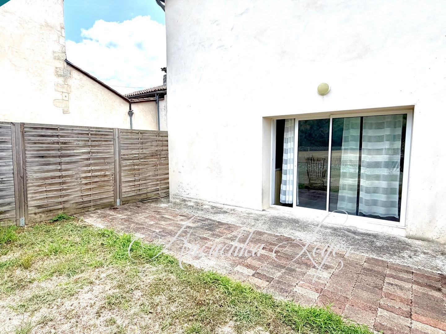 Immeuble à vendre - 9 pièces - 205m2 - Castets Et Castillon (33210)
