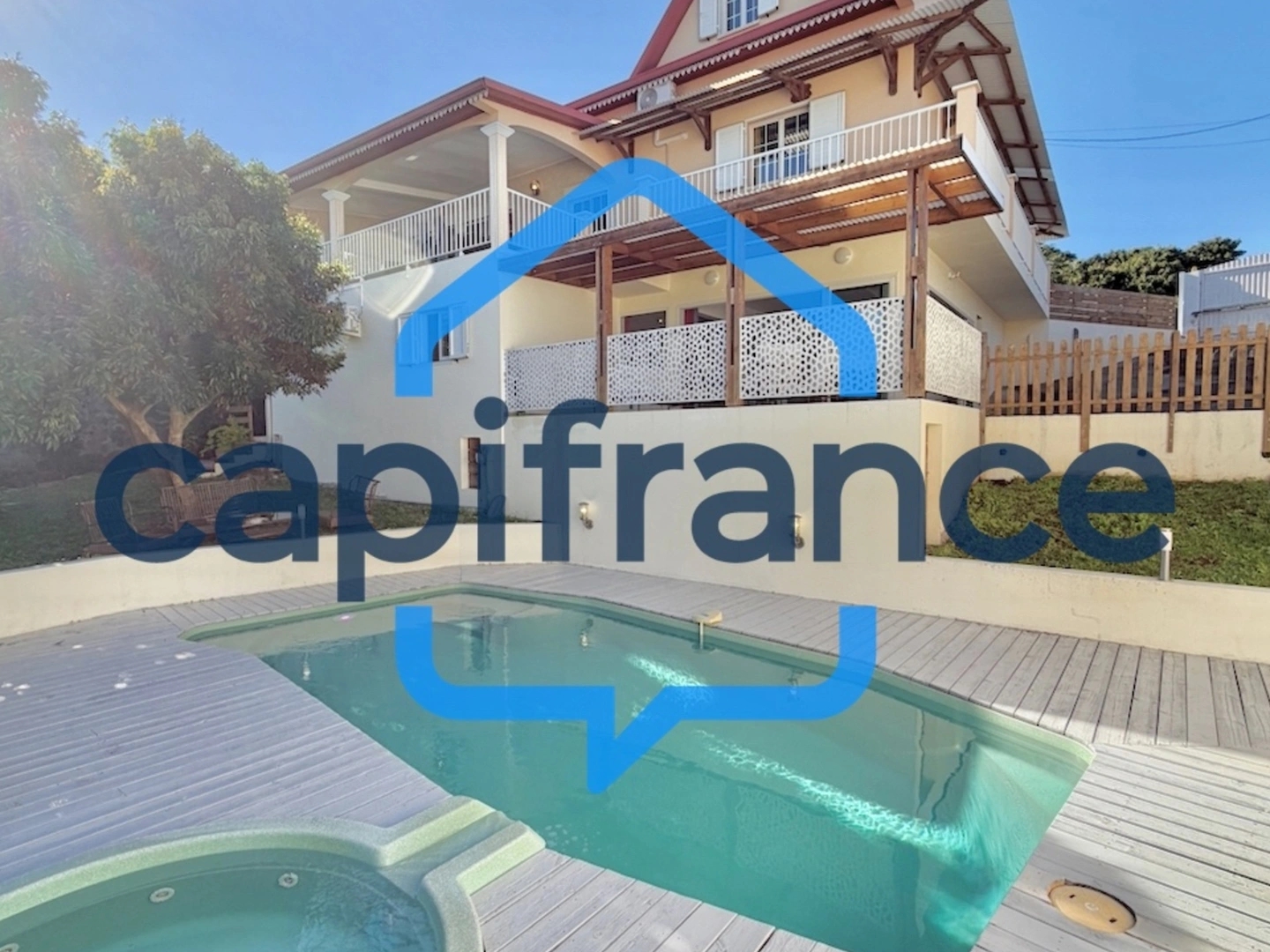 Maison 12 pièces 266 m²