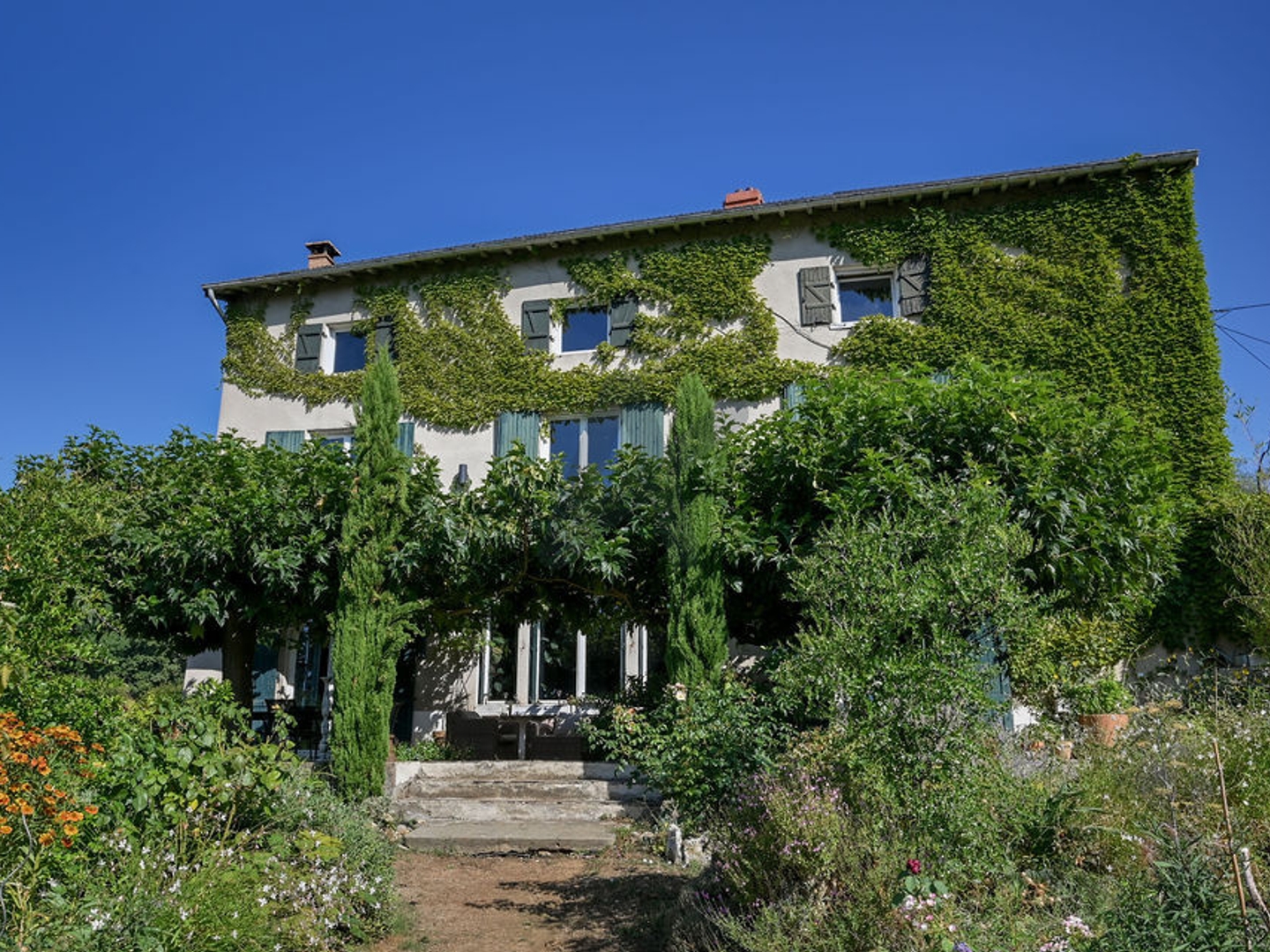 Vends demeure - 349 m² - 9 pièces, 6 chambres - Limonest 69760