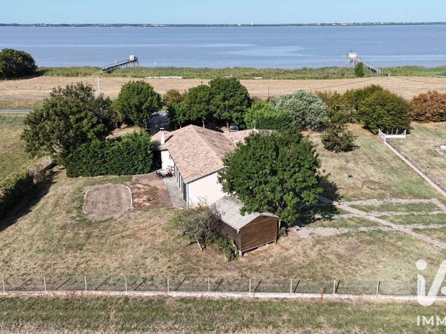 Maison à vendre - 7 pièces - 145m2 - Saint-Ciers-Sur-G... (33820)
