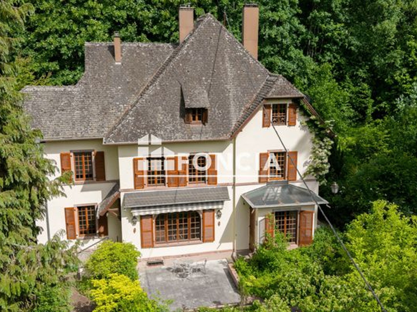 Maison 15 pièces 364 m²