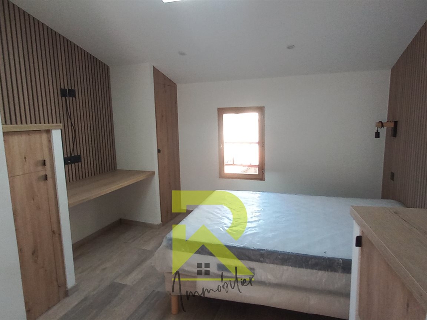 Immeuble à vendre - 83m2 - Villeneuve-Lès-Bé... (34500)
