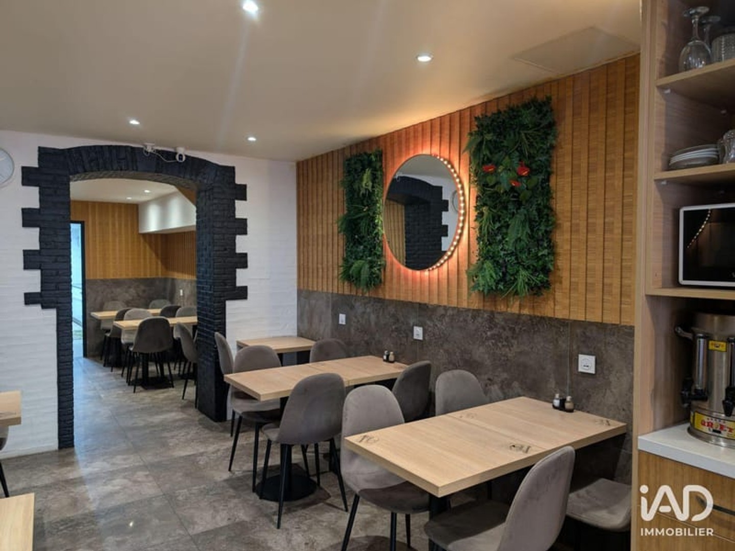 Immeuble commercial 69 m²