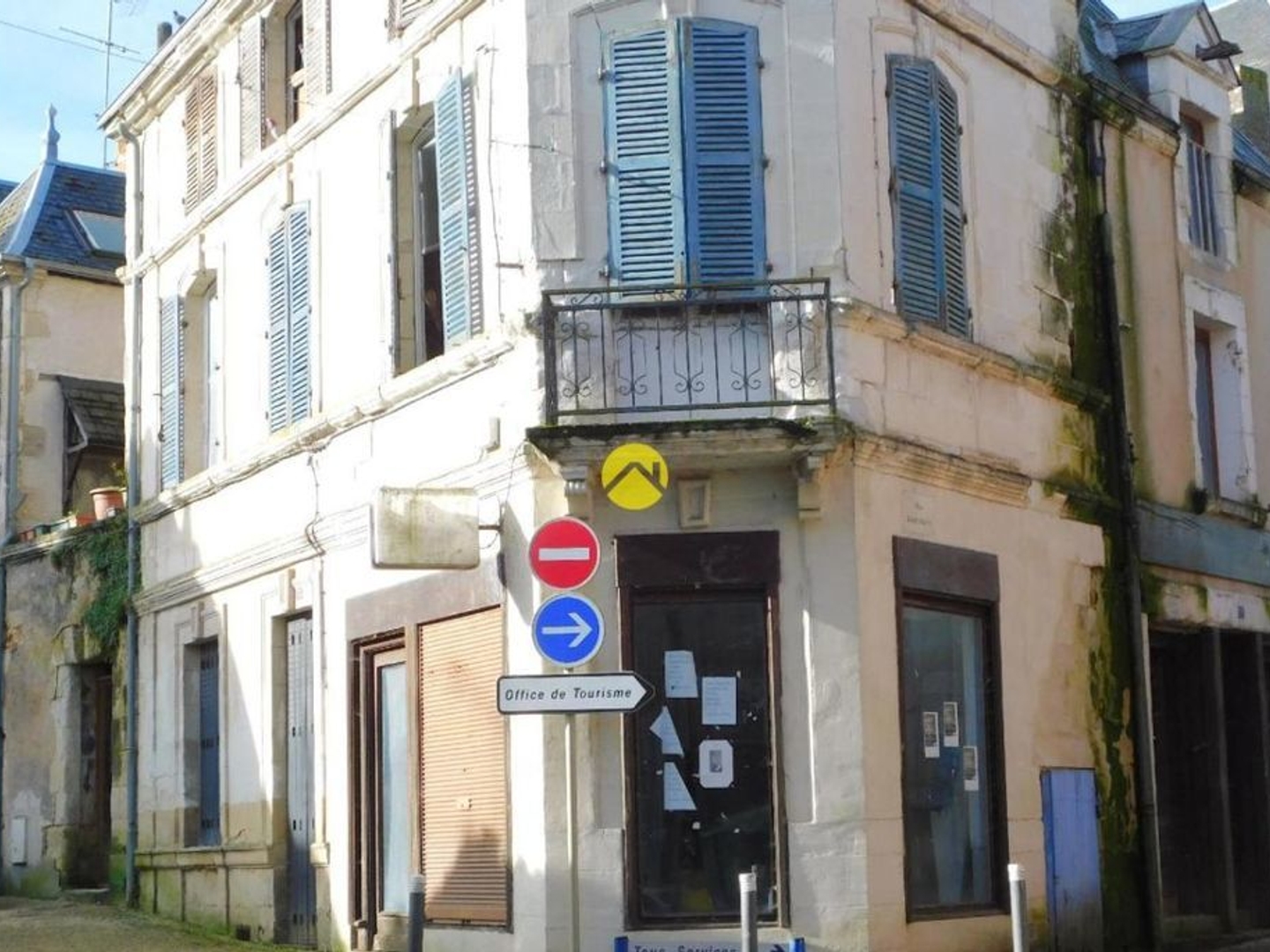 Appartement à vendre - 5 pièces - 140m2 - Graçay (18310)