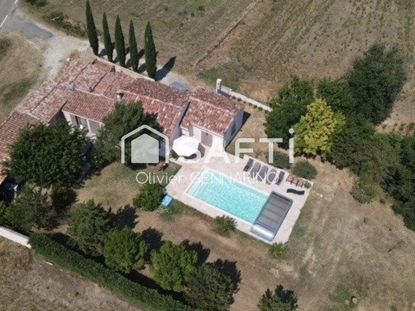 SUPERBE VILLA DE TYPE 5 AVEC PISCINE