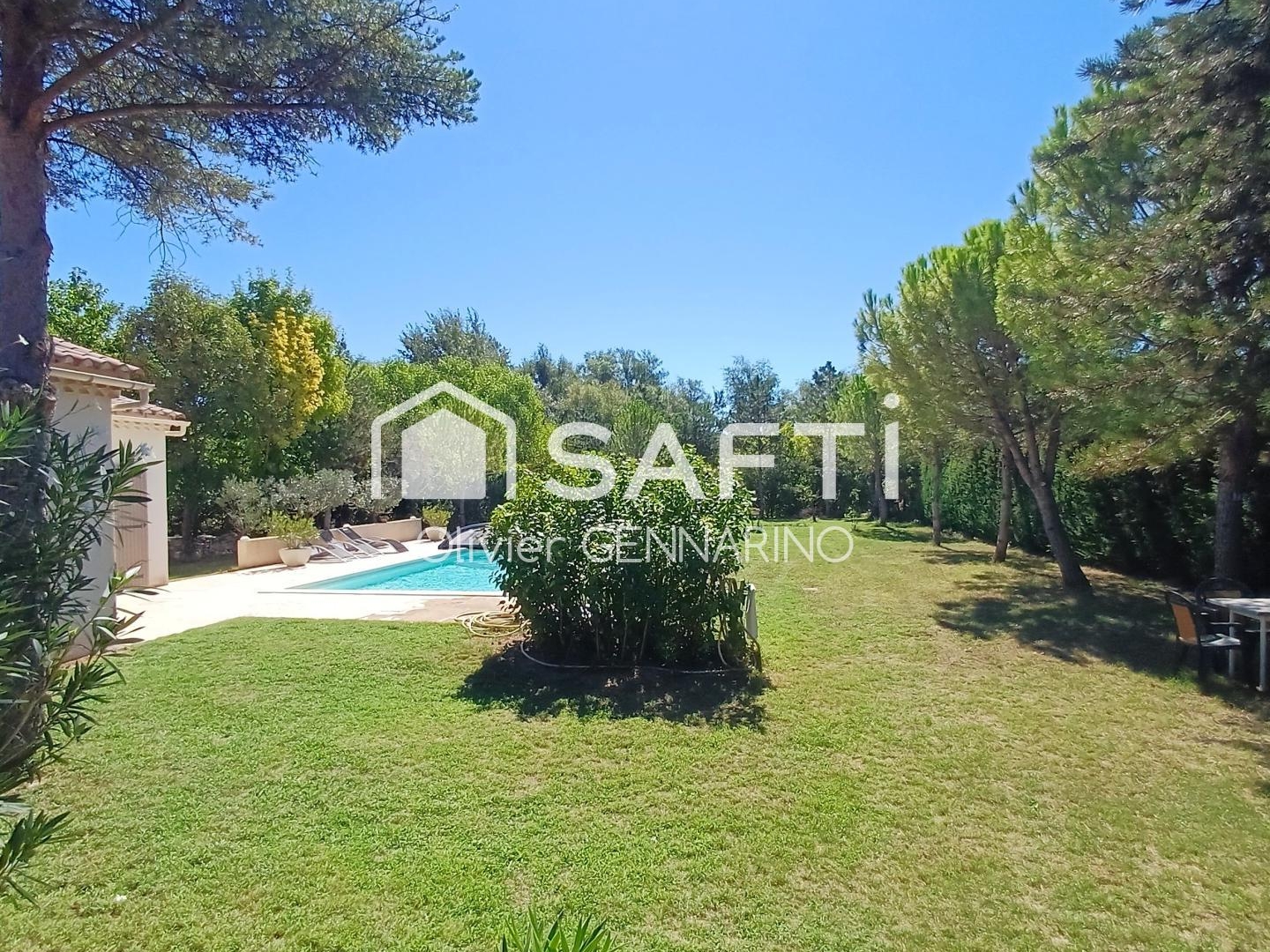 Maison à vendre - 5 pièces - 148m2 - Crillon-Le-Brave (84410)