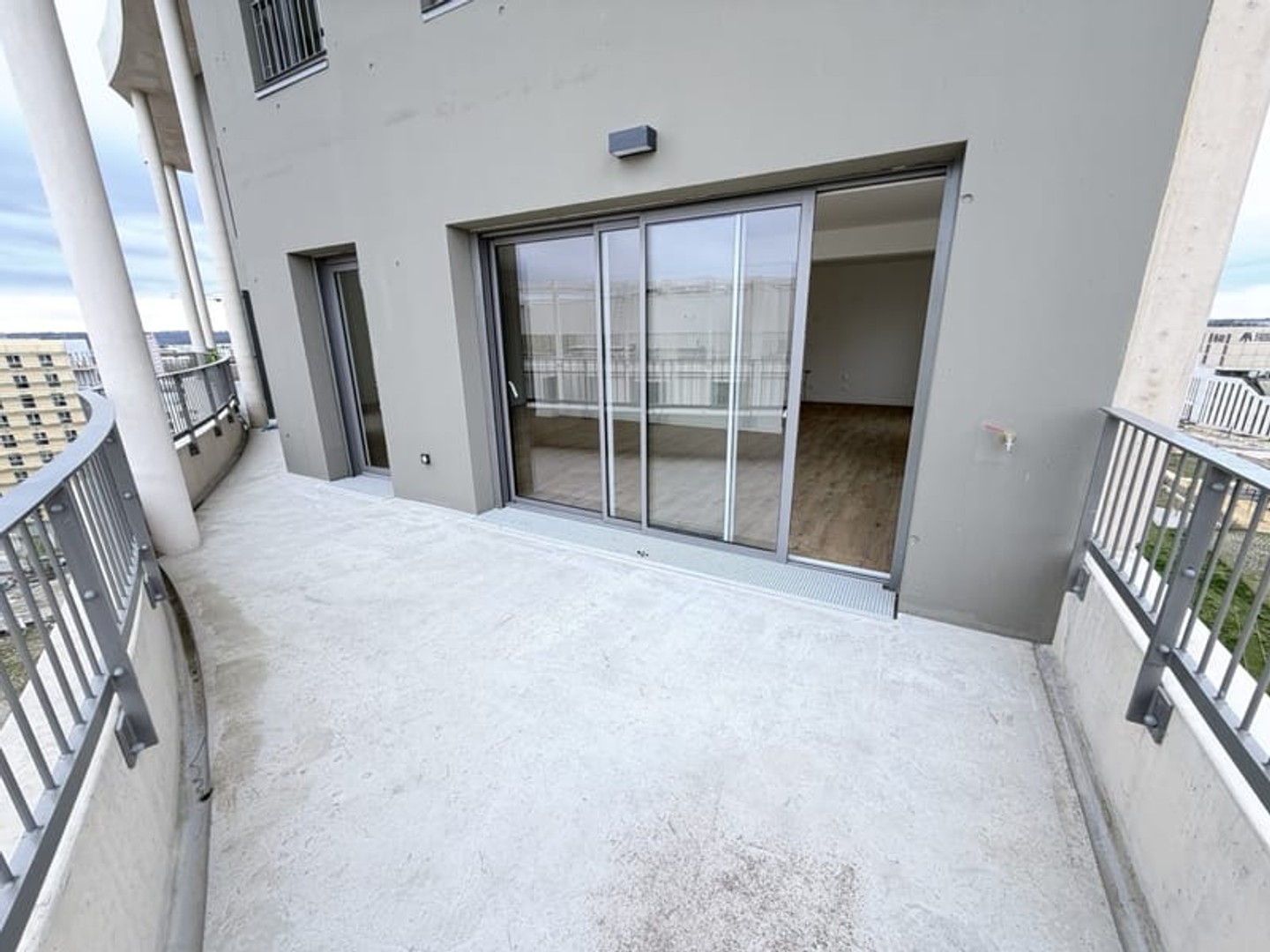 Terrasse - Parking - Notaire offert