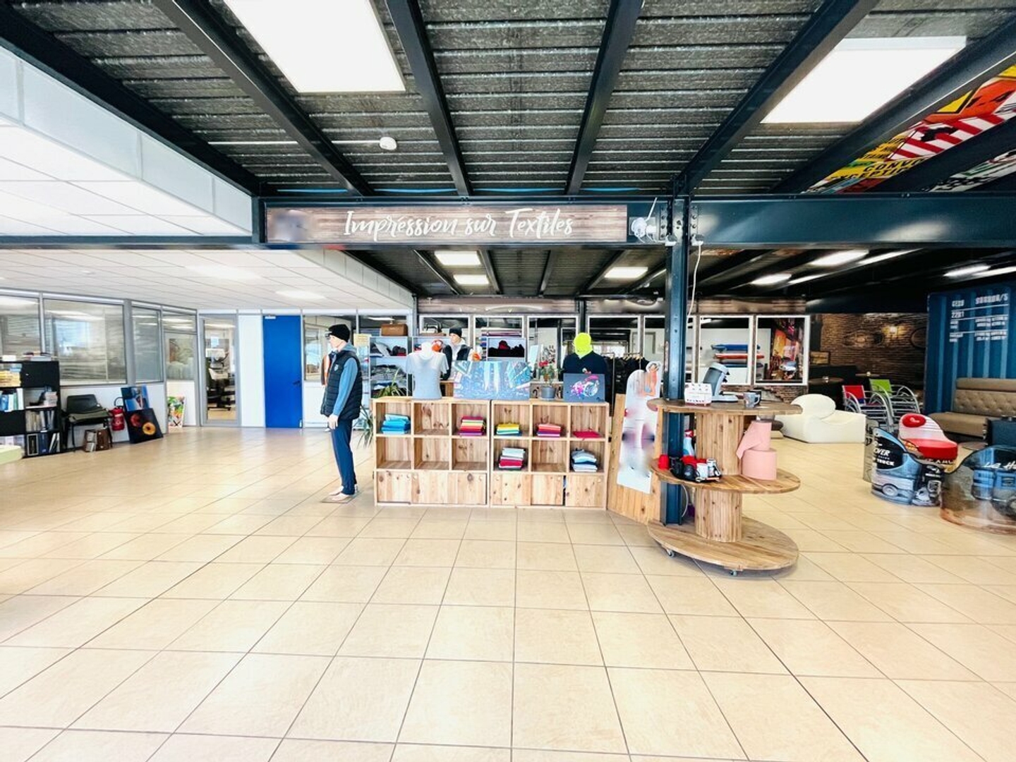 LOCAL D'ACTIVITE A VENDRE