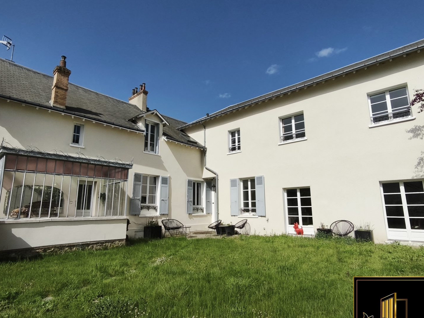 Maison à vendre - 12 pièces - 350m2 - Saint-Chéron (91530)