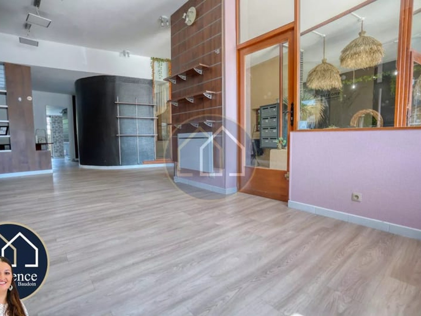 Bureaux à vendre - 2 pièces - 56m2 - Nogent-Le-Roi (28210)