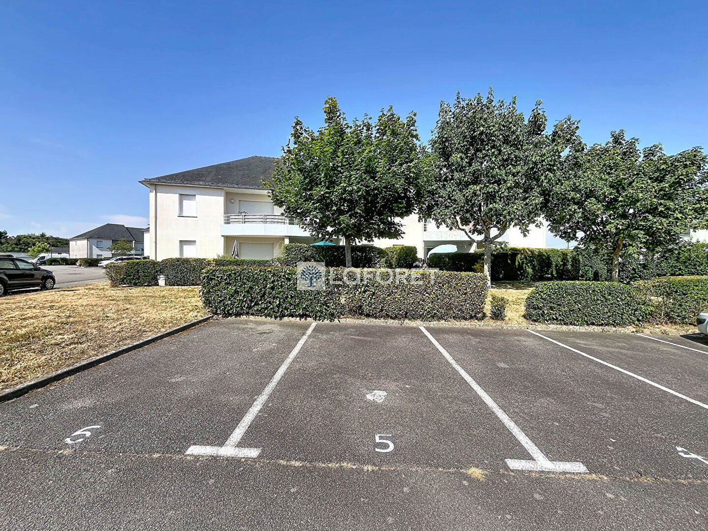 Parking 14 m²