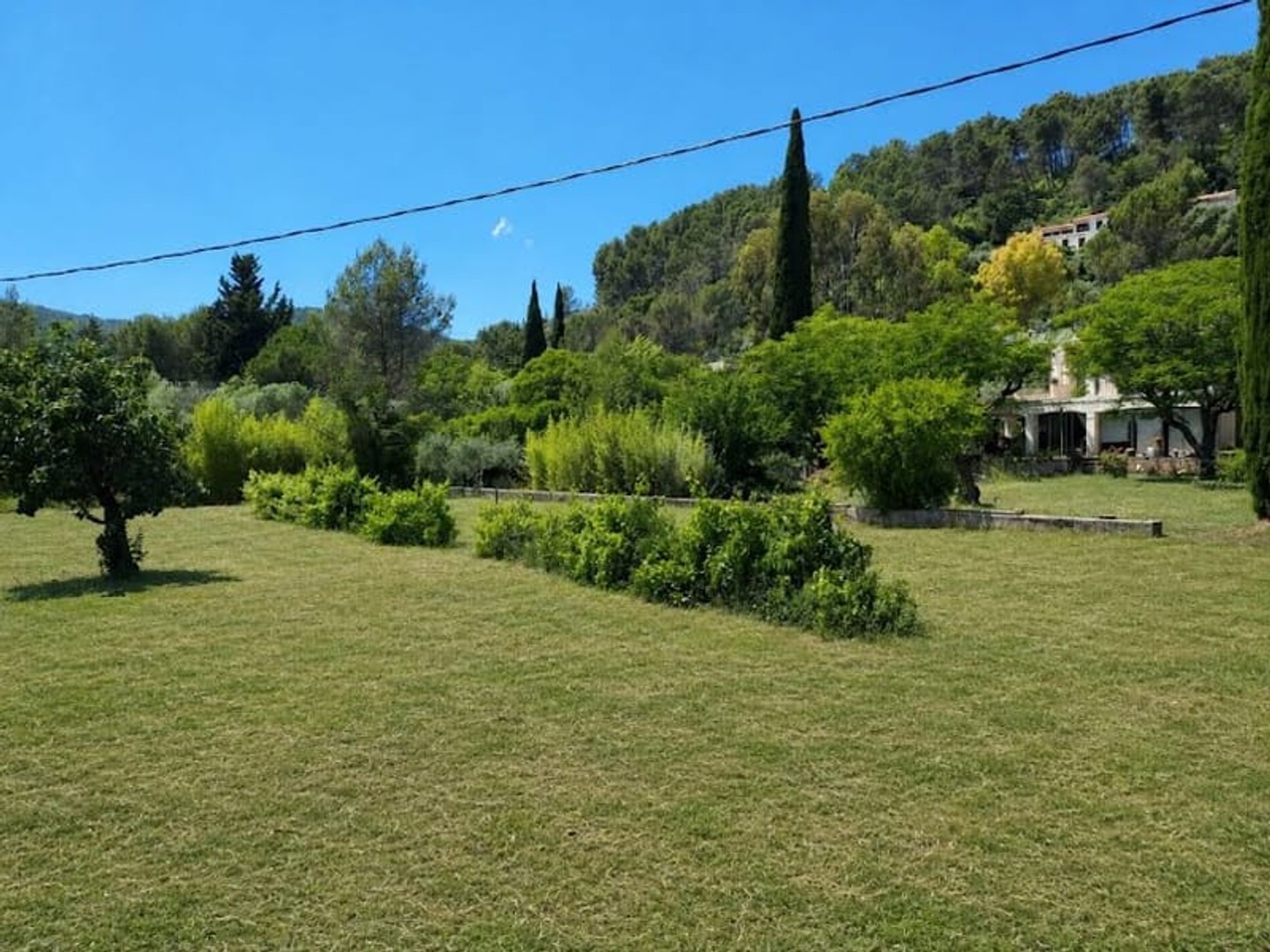 Terrain 600 m²