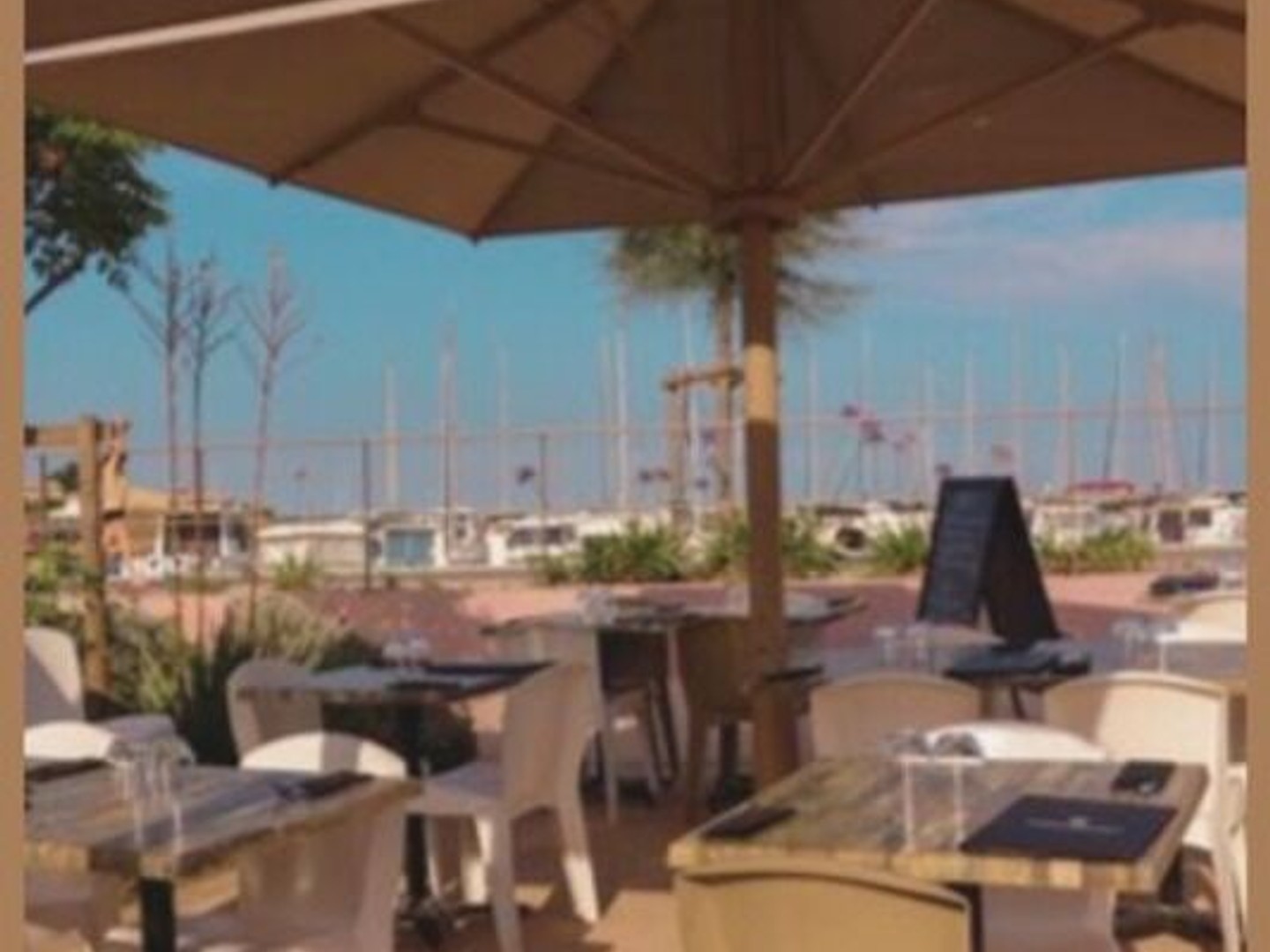 Fonds de commerce à vendre VALRAS PLAGE (34)