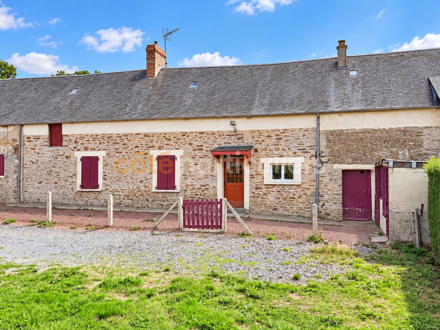 Maison à vendre - 4 pièces - 80m2 - Saint-Georges-D'elle (50680)