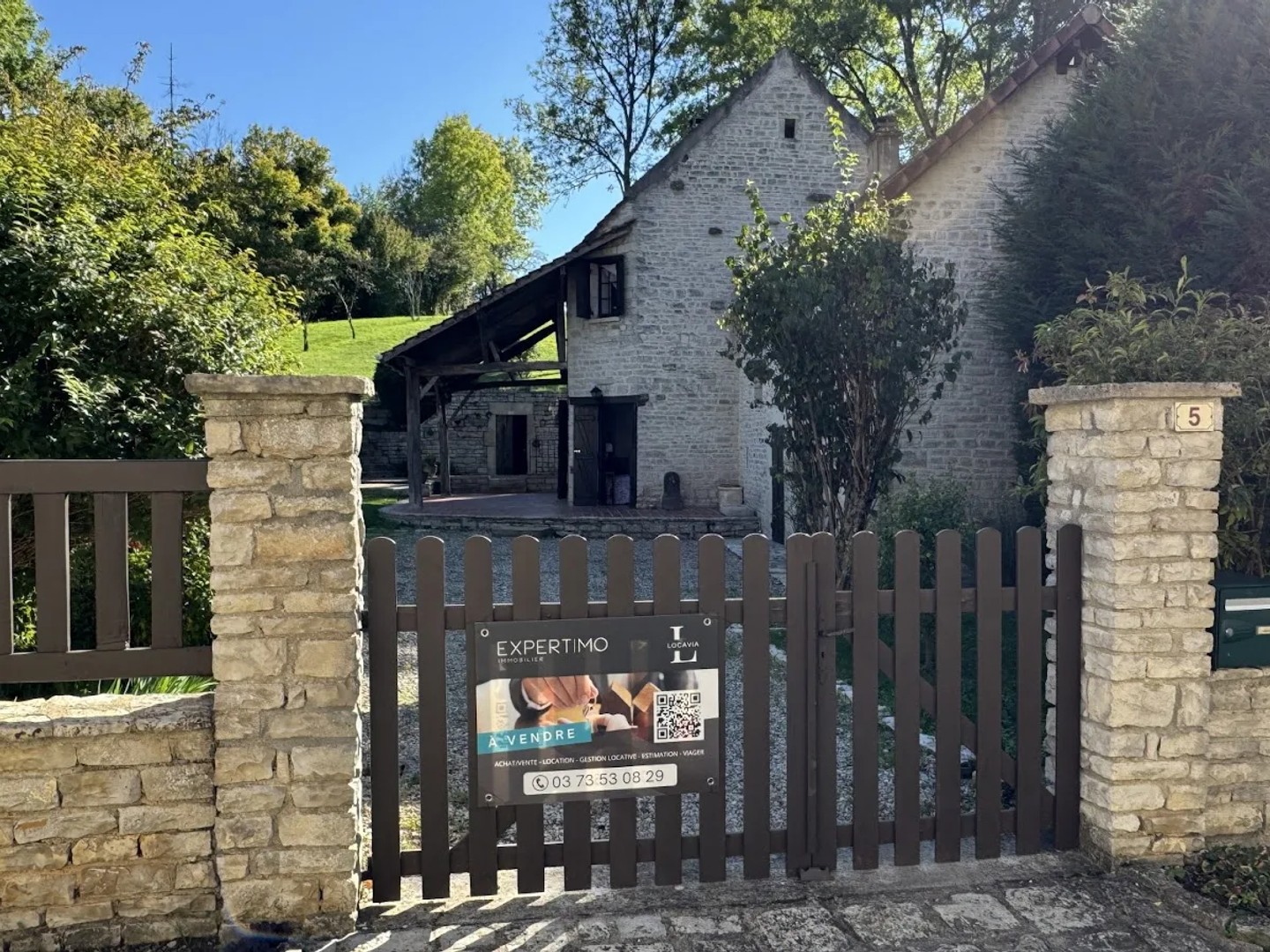 Maison à vendre - 5 pièces - 122m2 - Joux-La-Ville (89440)