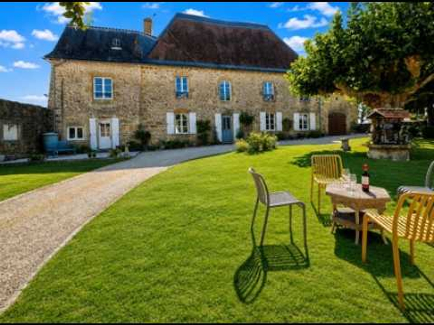 Maison à vendre - 2 pièces - 299m2 - Pressac (86460)