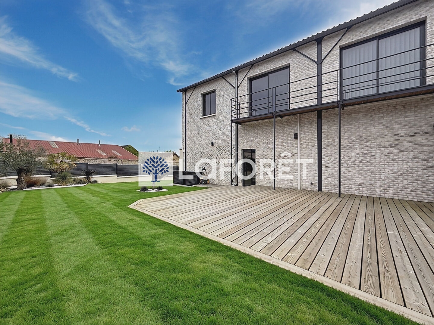 Maison 7 pièces 307 m²