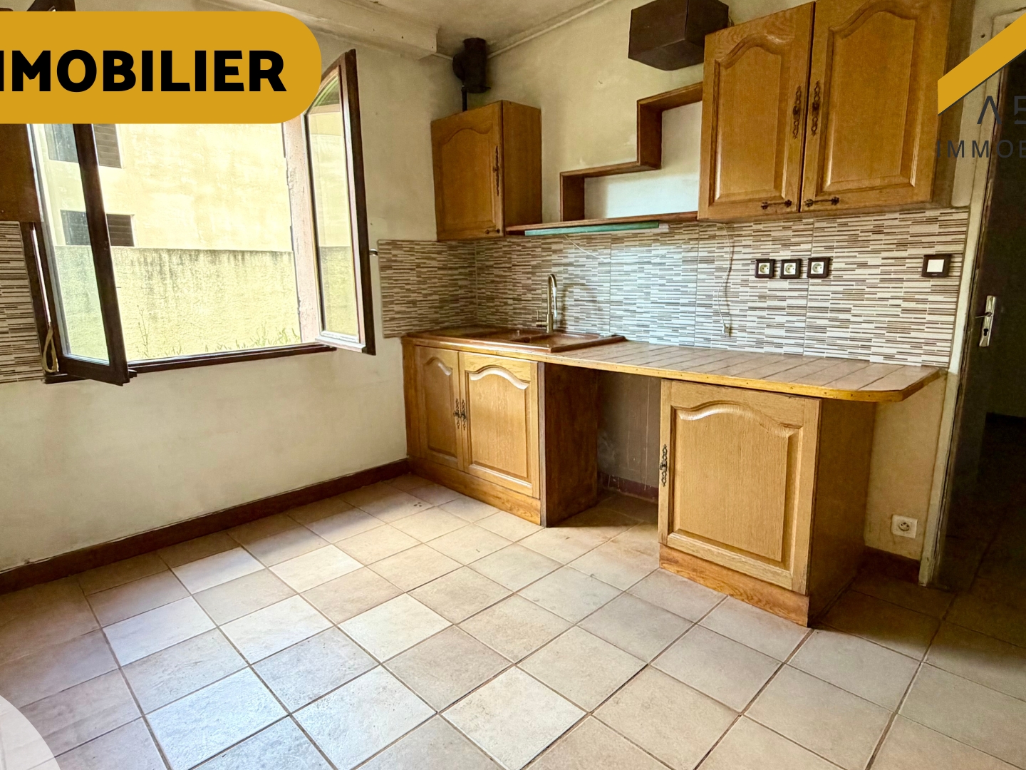 Maison à vendre - 5 pièces - 134m2 - Orange (84100)