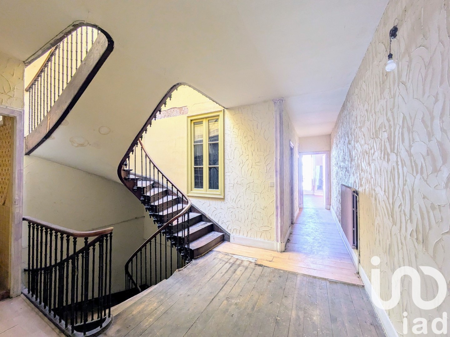 Maison avec appartements 470 m²