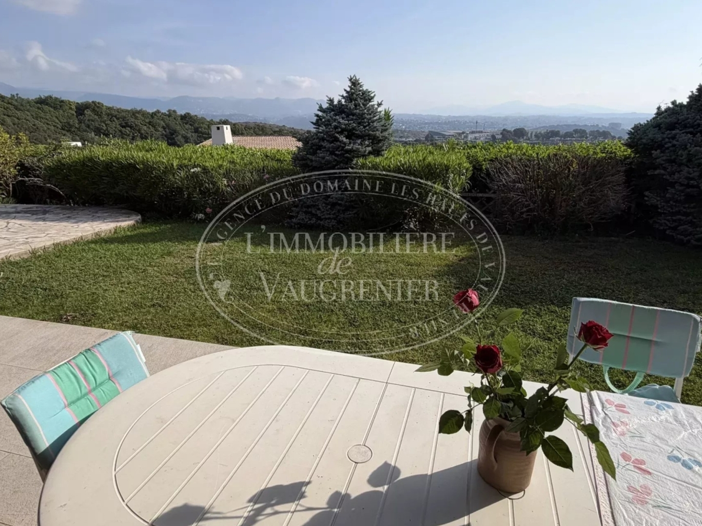 Maison à vendre - 6 pièces - 214m2 - Villeneuve-Loubet (06270)