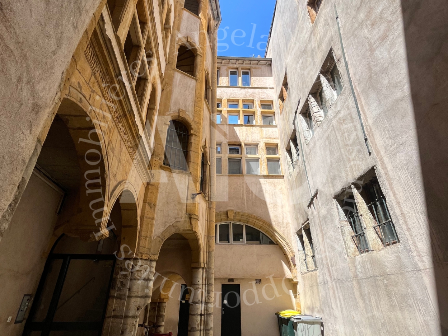 Immeuble à vendre - 3 pièces - 80m2 - Lyon 5e (69005)