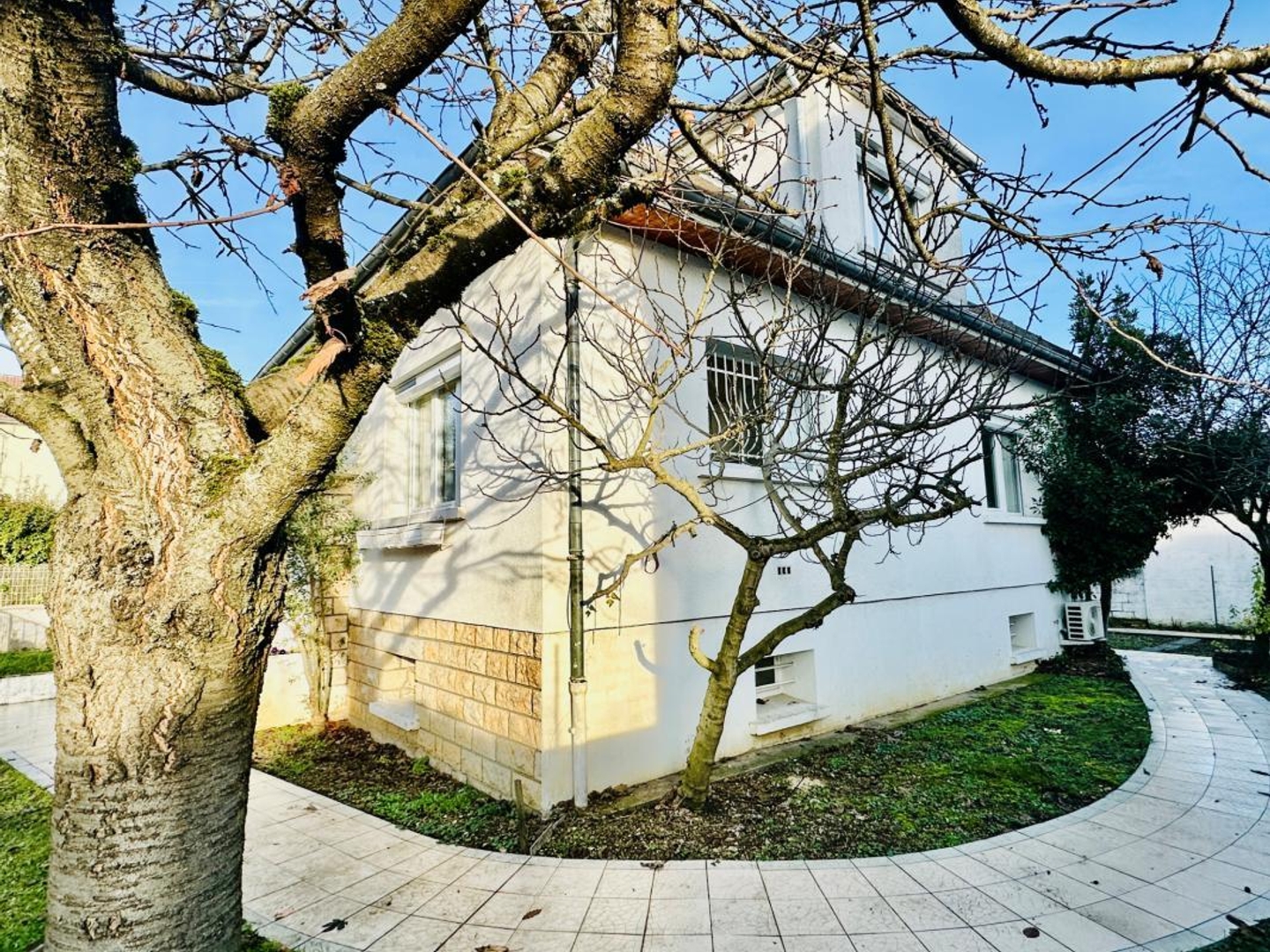 Maison à vendre - 7 pièces - 137m2 - Dijon (21000)