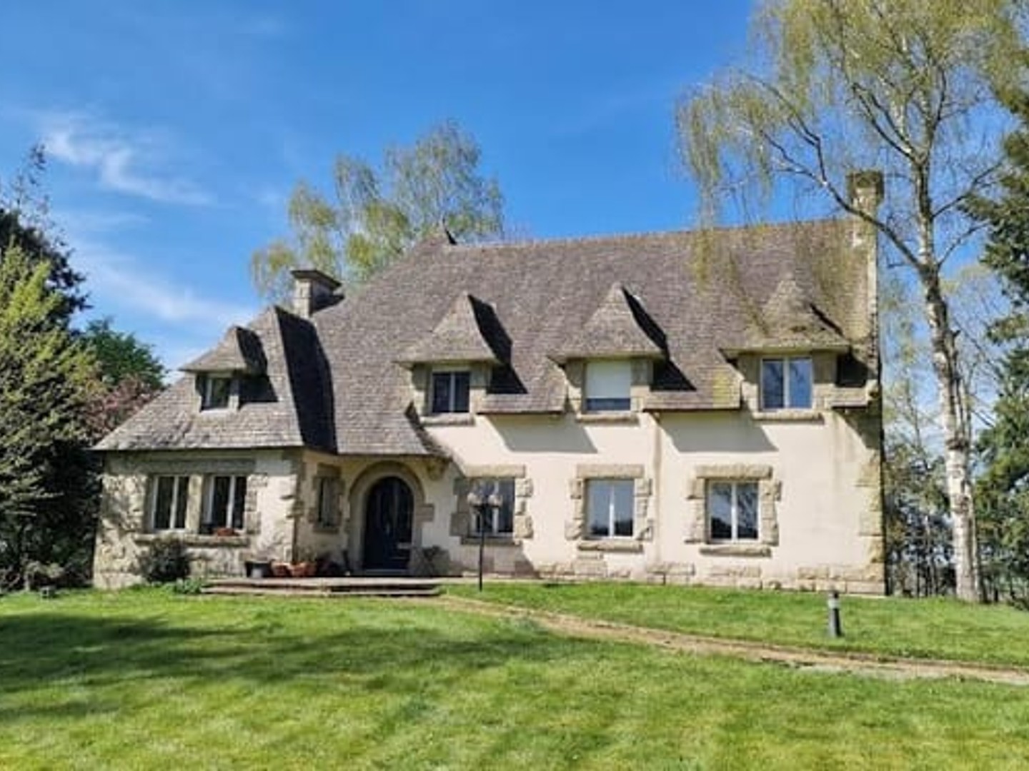 Maison 8 pièces 308 m²