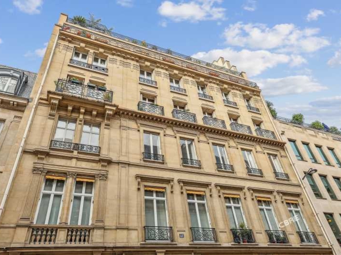 Locaux à vendre - 173m2 - Paris 8e (75008)