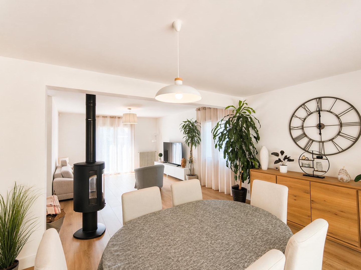Maison à vendre - 7 pièces - 156m2 - Saint-Benoît (86280)