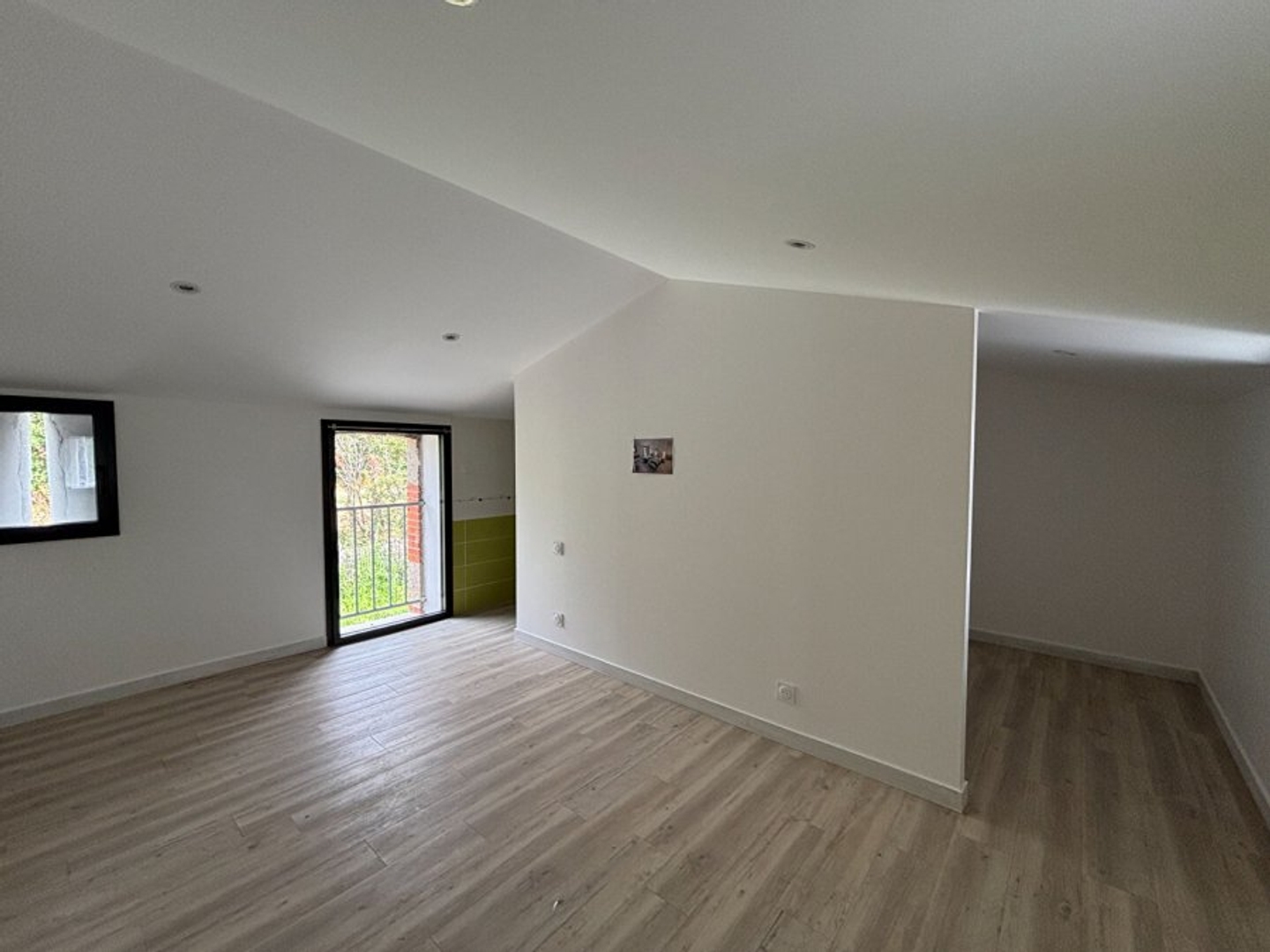 Maison à vendre - 3 pièces - 73m2 - Saint-Gilles-Croi... (85800)
