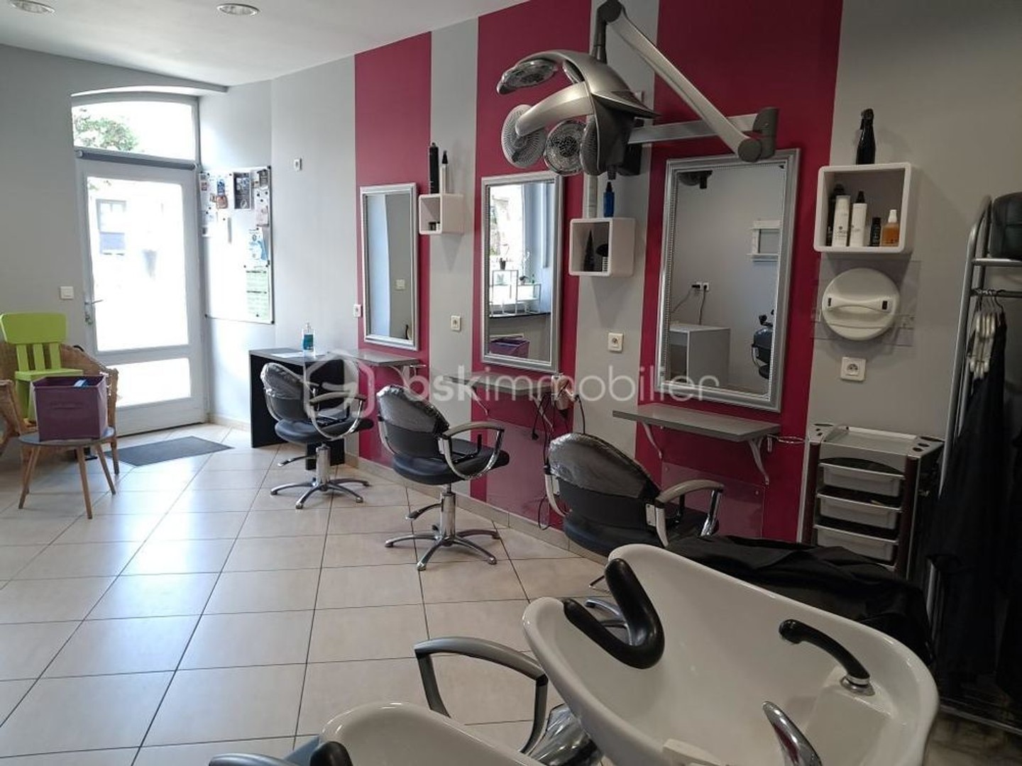 Institut de beauté 55 m²
