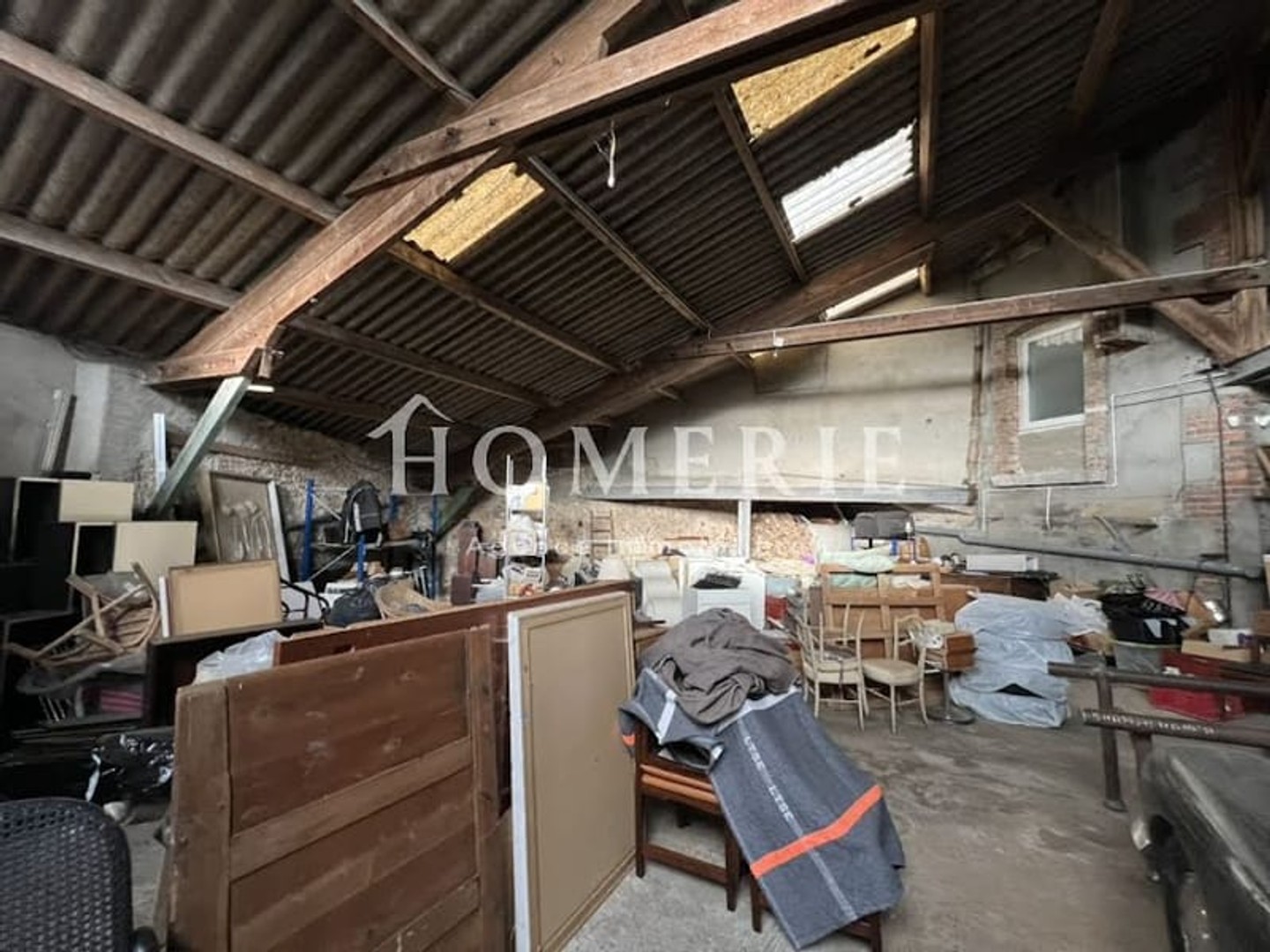 Parking / garage / box à vendre - 175m2 - Sancerre (18300)