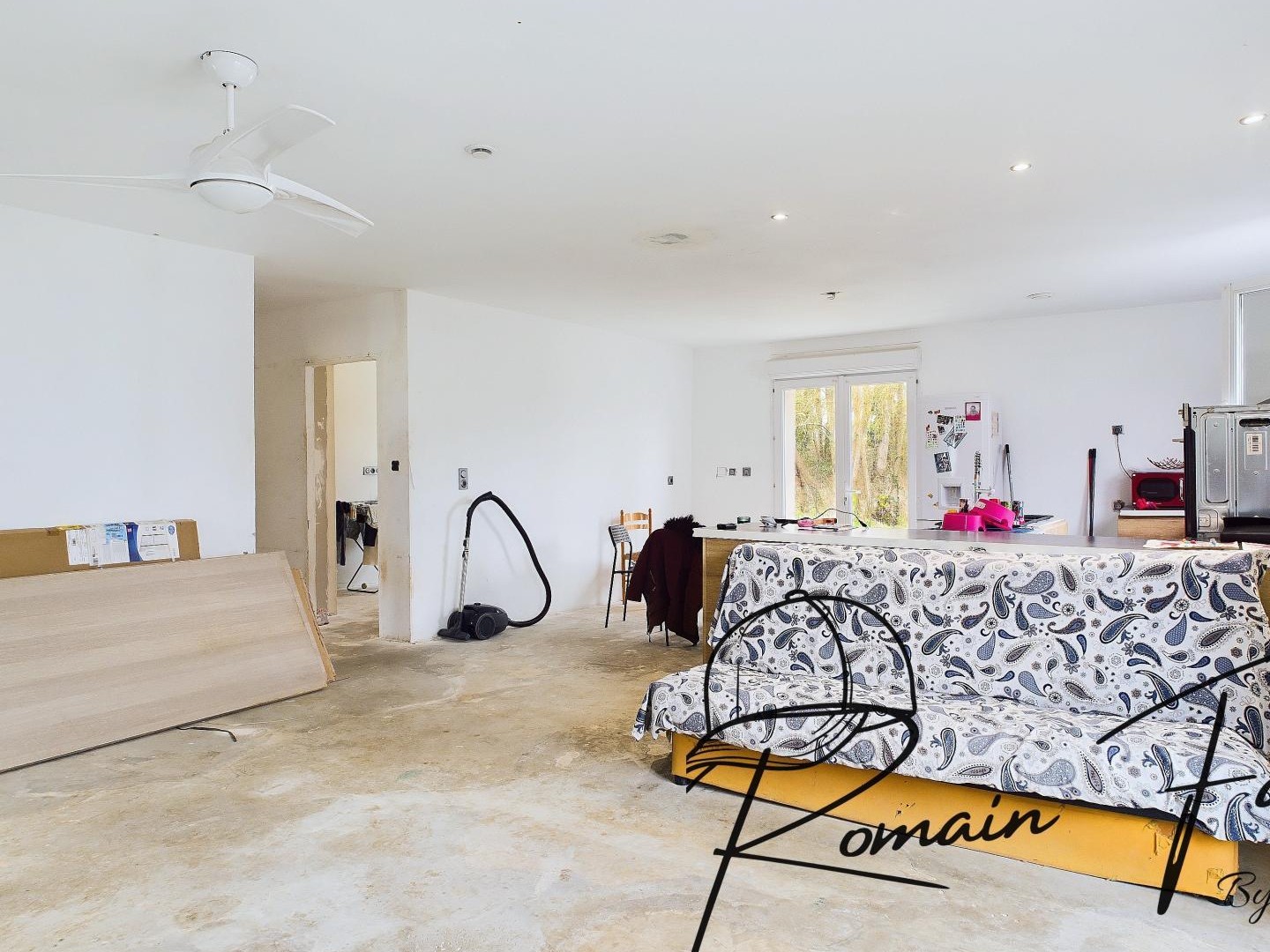 Maison de plain-pied avec 4 chambres "travaux intérieur à terminer" et belle parcelle au calme