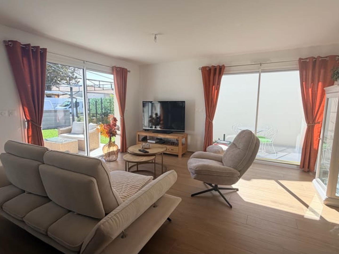 Maison à vendre - 3 pièces - 76m2 - Saint-Georges-De-... (17110)
