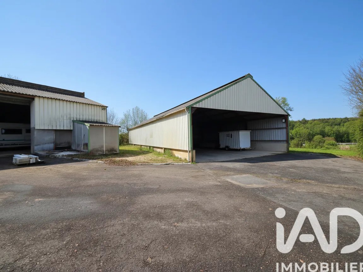 Appartement à vendre - 5 pièces - 7537m2 - Nersac (16440)
