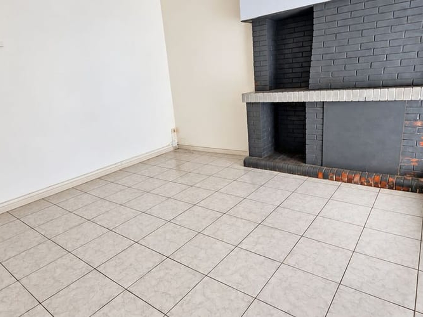 Immeuble à vendre - 6 pièces - 130m2 - Bessan (34550)