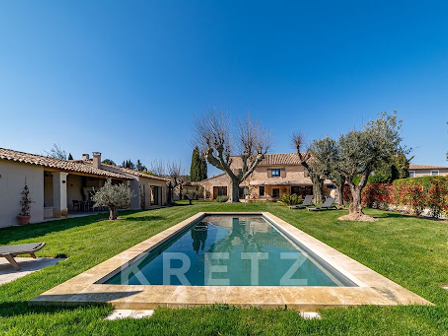 Maison à vendre - 8 pièces - 300m2 - Paradou (13520)