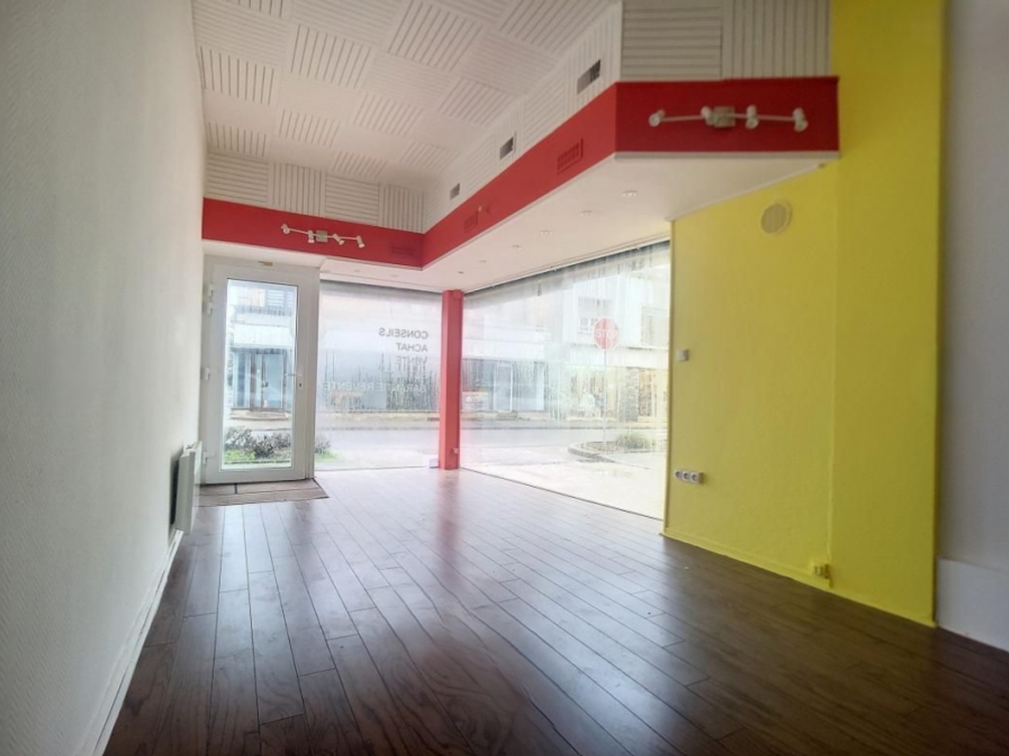 Commerce 3 pièces 55 m²